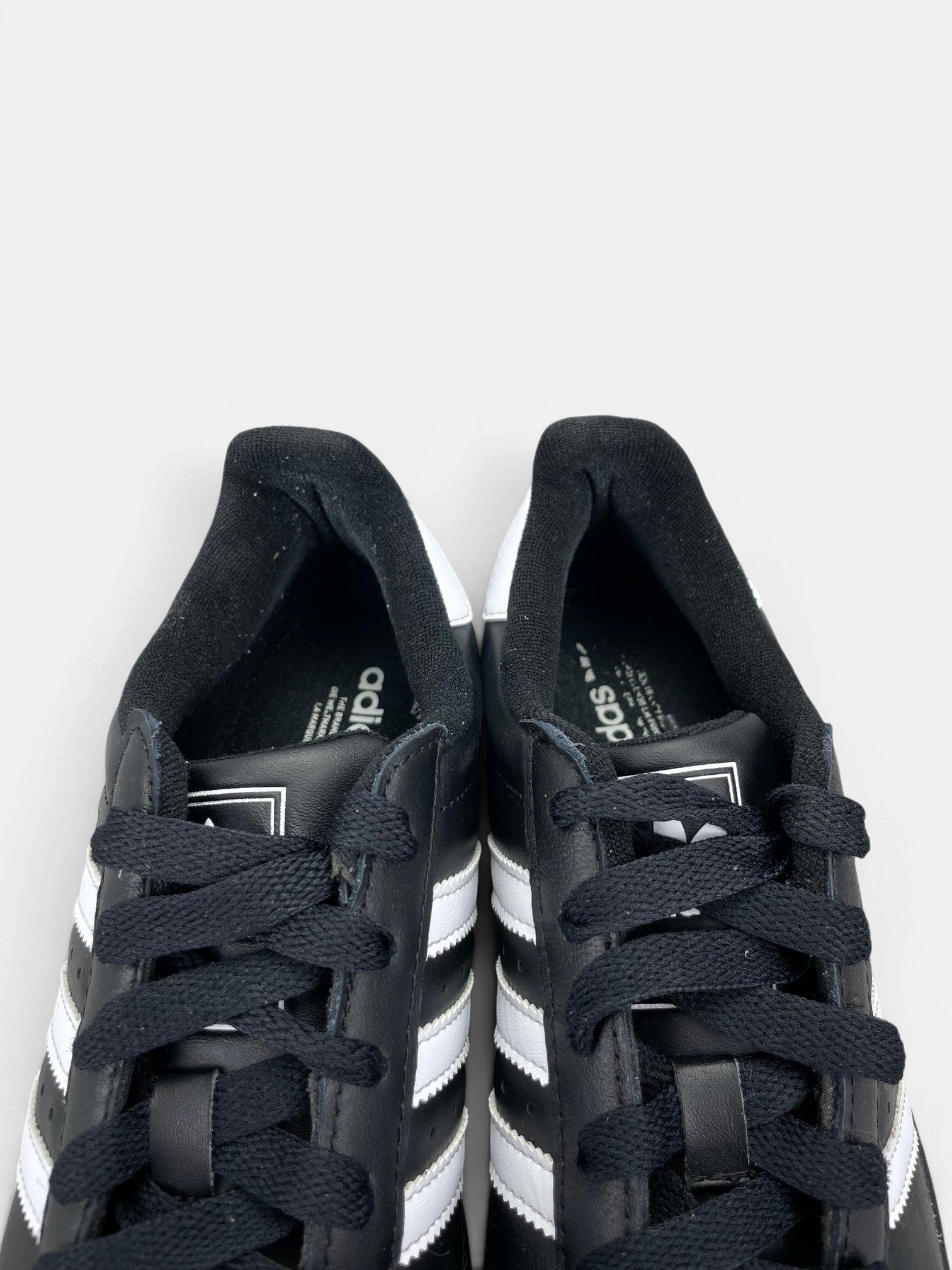 Adidas Superstar II — buty sportowe damskie w bardzo dobrym stanie rozmiar 37 1/3, zapiętki butów