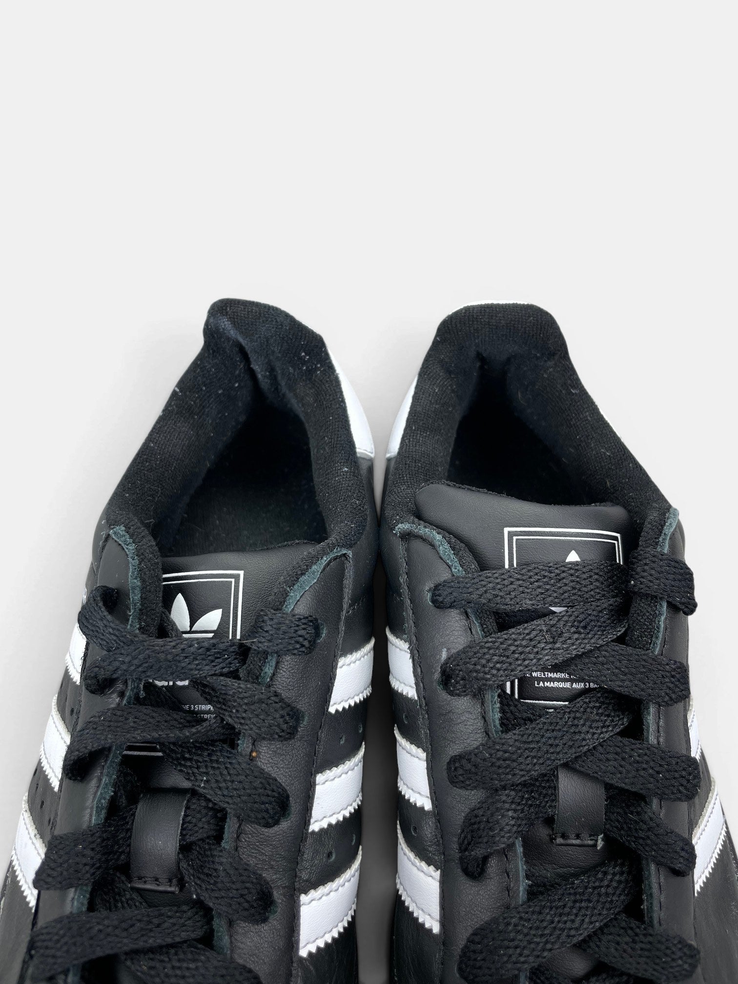 Adidas Superstar II Black White — buty sportowe damskie w bardzo dobrym stanie rozmiar 36, zapiętki butów