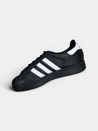 Adidas Superstar II Black White — buty sportowe męskie w bardzo dobrym stanie rozmiar 41 1/3, wewnętrzny panel prawego buta