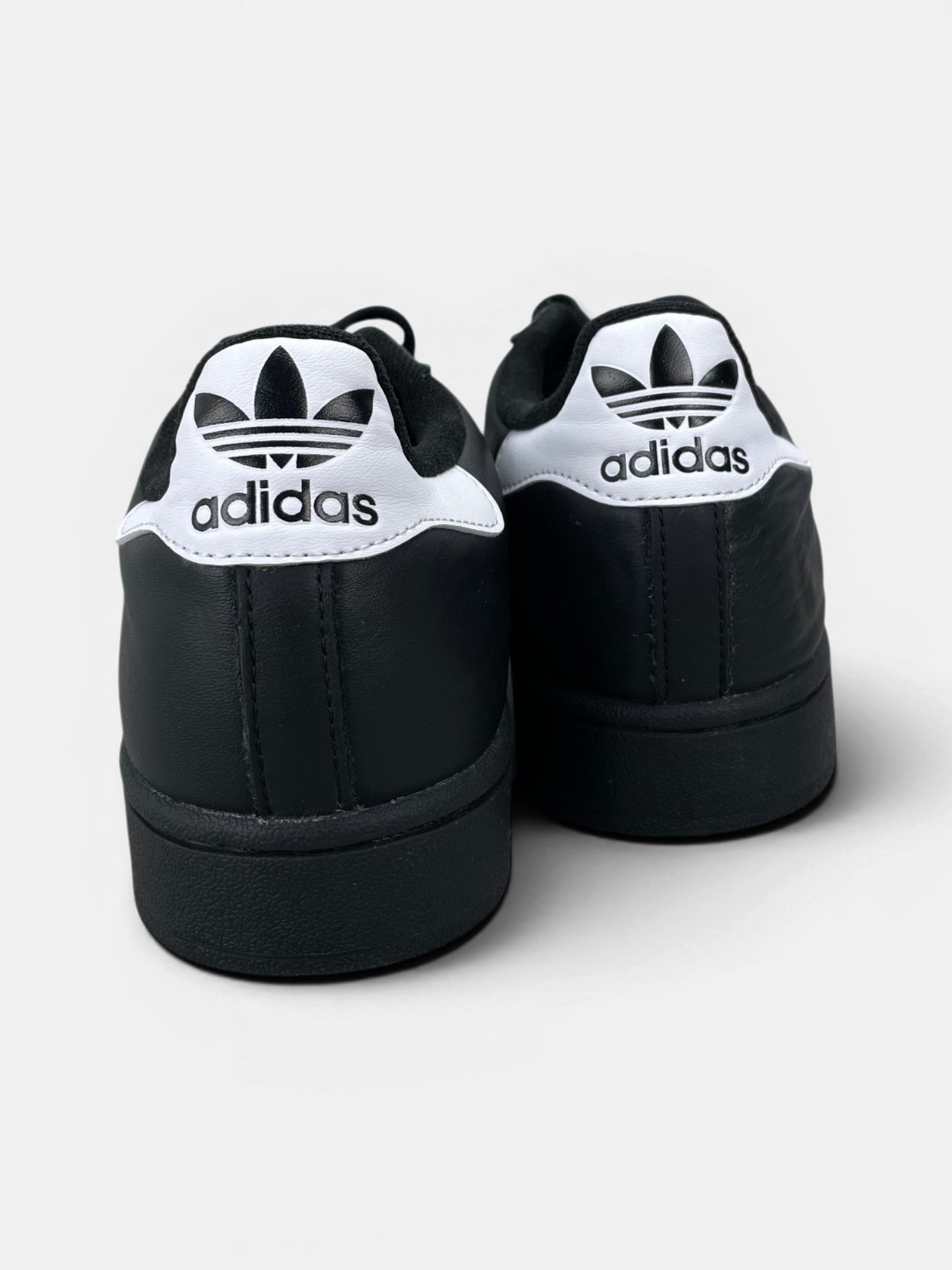 Adidas Superstar II Black White — buty sportowe męskie w bardzo dobrym stanie rozmiar 41 1/3, widok z tyłu