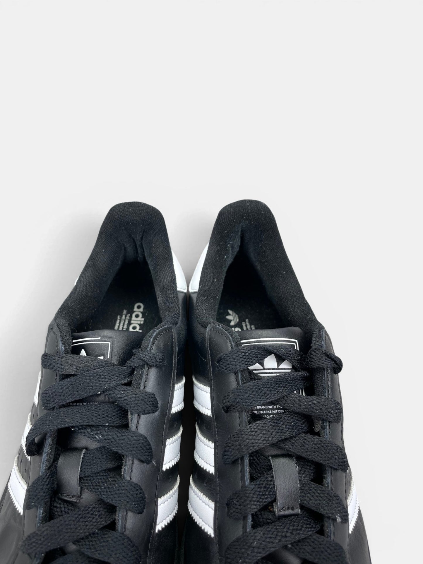 Adidas Superstar II — buty sportowe damskie w bardzo dobrym stanie rozmiar 38 2/3, zapiętki butów