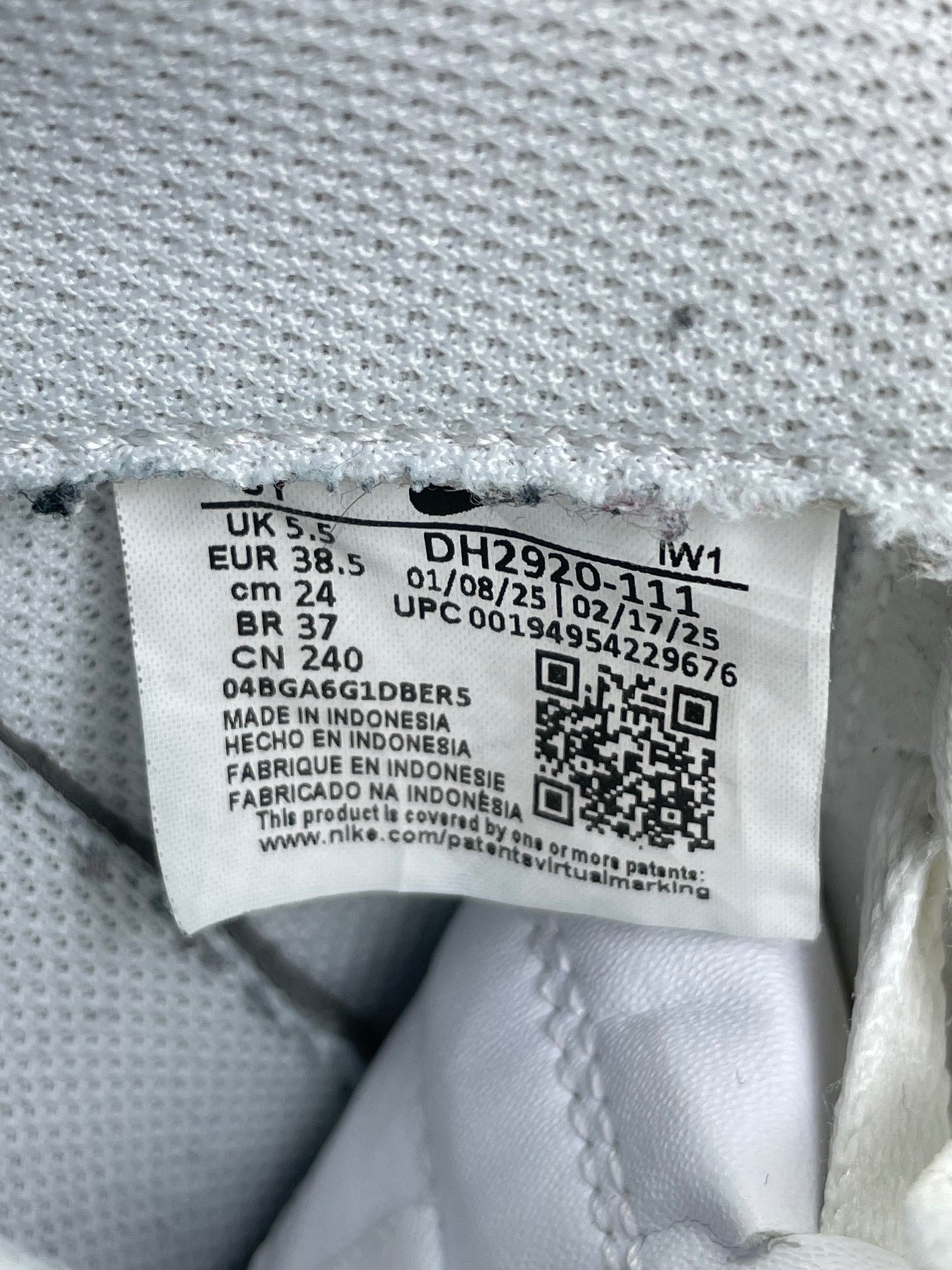 Nike Air Force 1 Low Triple White — buty sportowe damskie w bardzo dobrym stanie rozmiar 38.5, opcjonalne zdjęcie 2