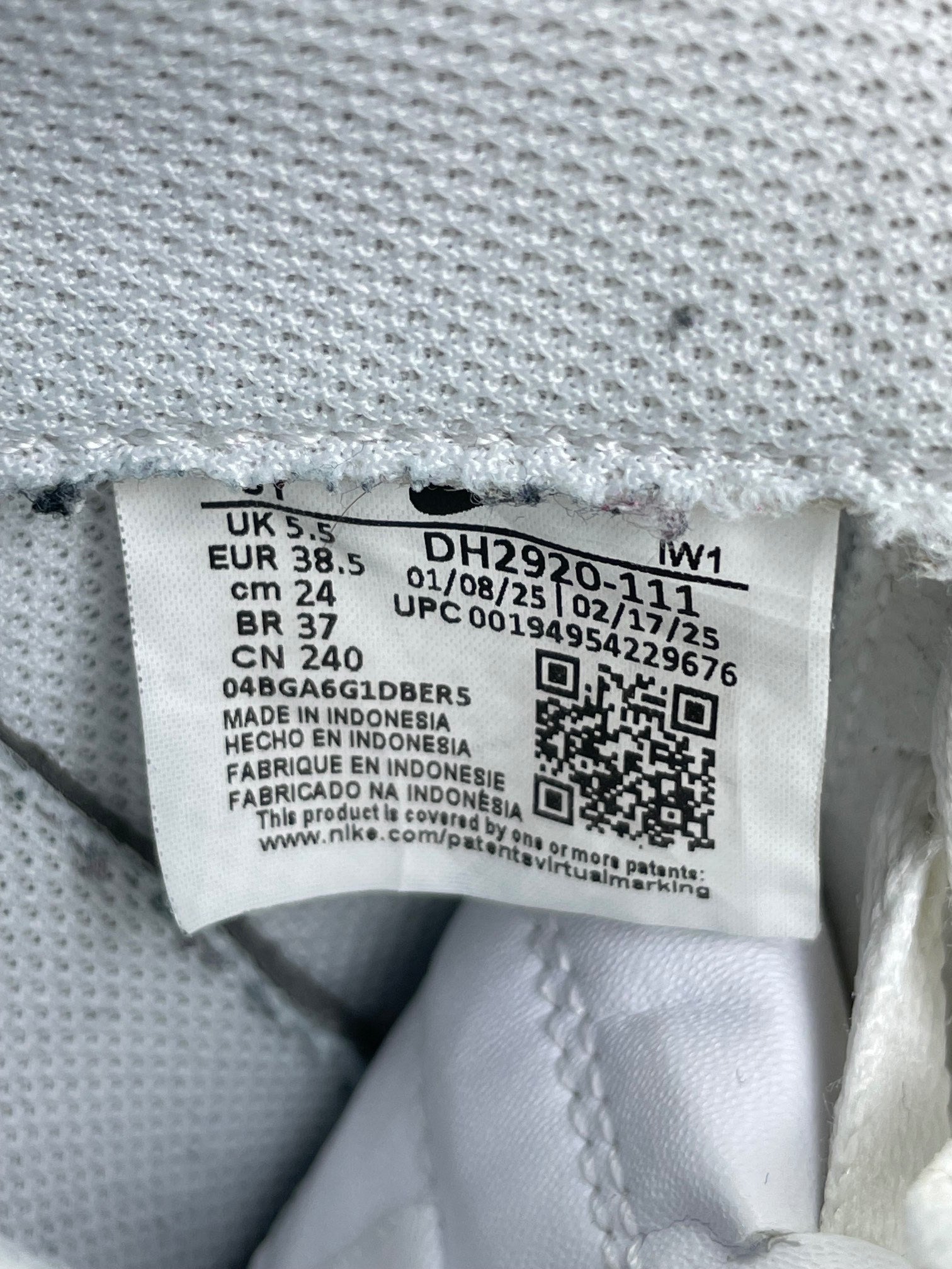 Nike Air Force 1 Low Triple White — buty sportowe damskie w bardzo dobrym stanie rozmiar 38.5, opcjonalne zdjęcie 2