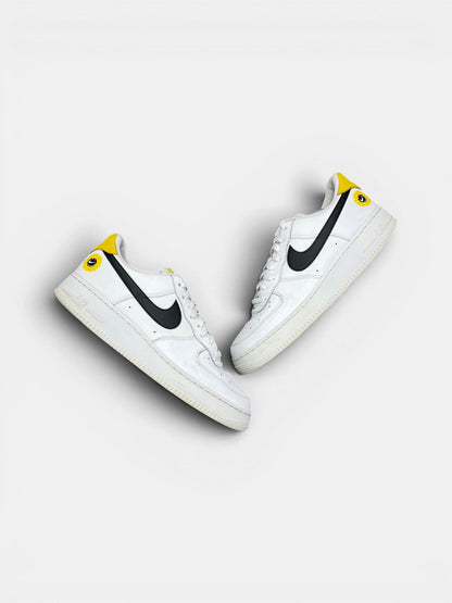Nike Air Force 1 Low Have A Nike Day — buty sportowe męskie w bardzo dobrym stanie rozmiar 46, widok z góry na zewnętrzną stronę butów