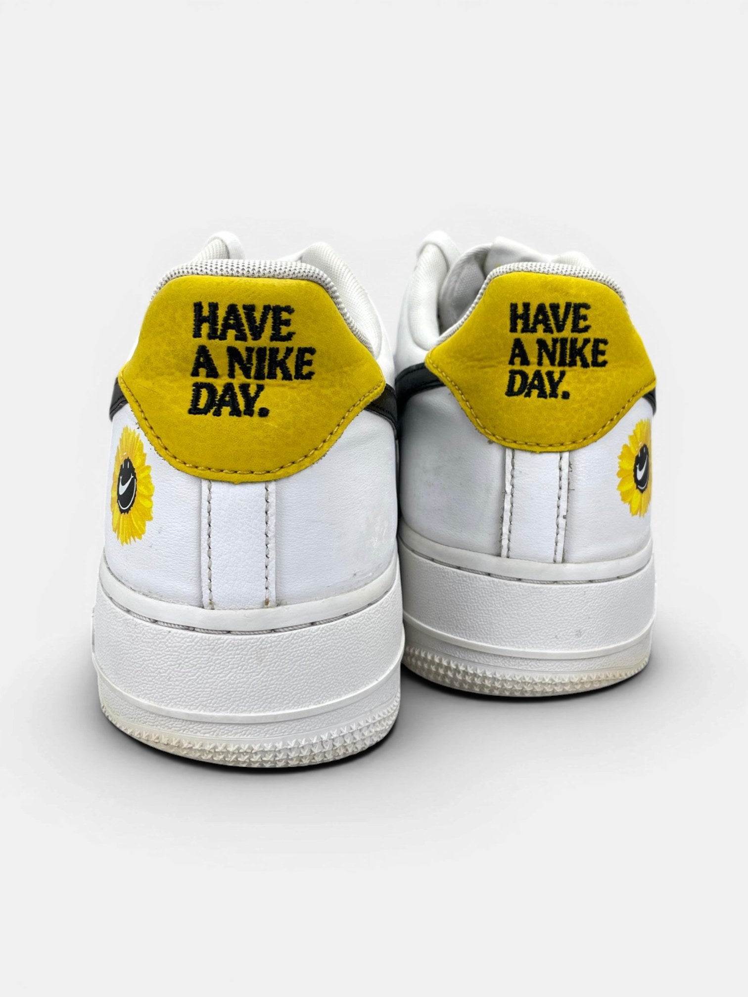 Nike Air Force 1 Low Have A Nike Day — buty sportowe męskie w bardzo dobrym stanie rozmiar 46, widok z tyłu