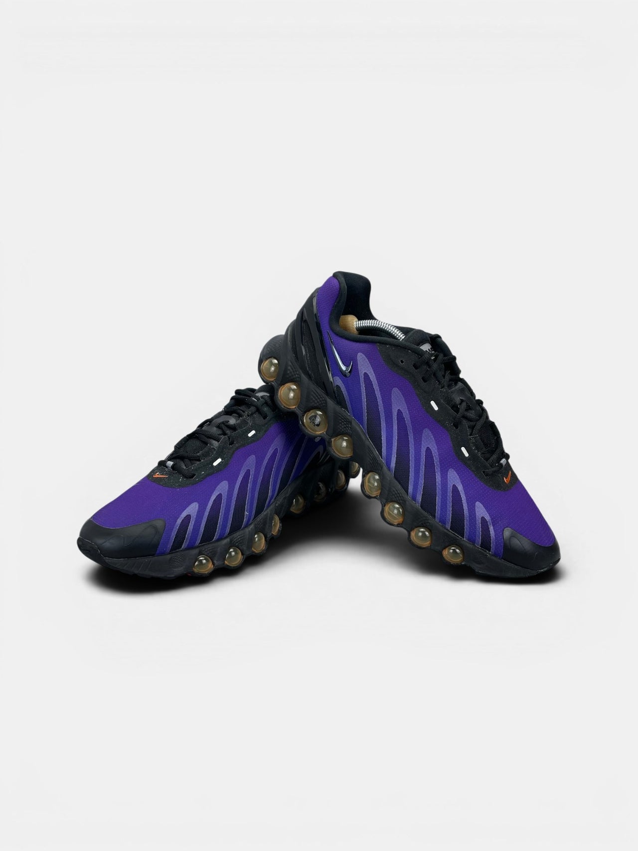 Nike Air Max DN8 Fierce Purple — buty sportowe męskie w bardzo dobrym stanie rozmiar 45.5, boczny profil