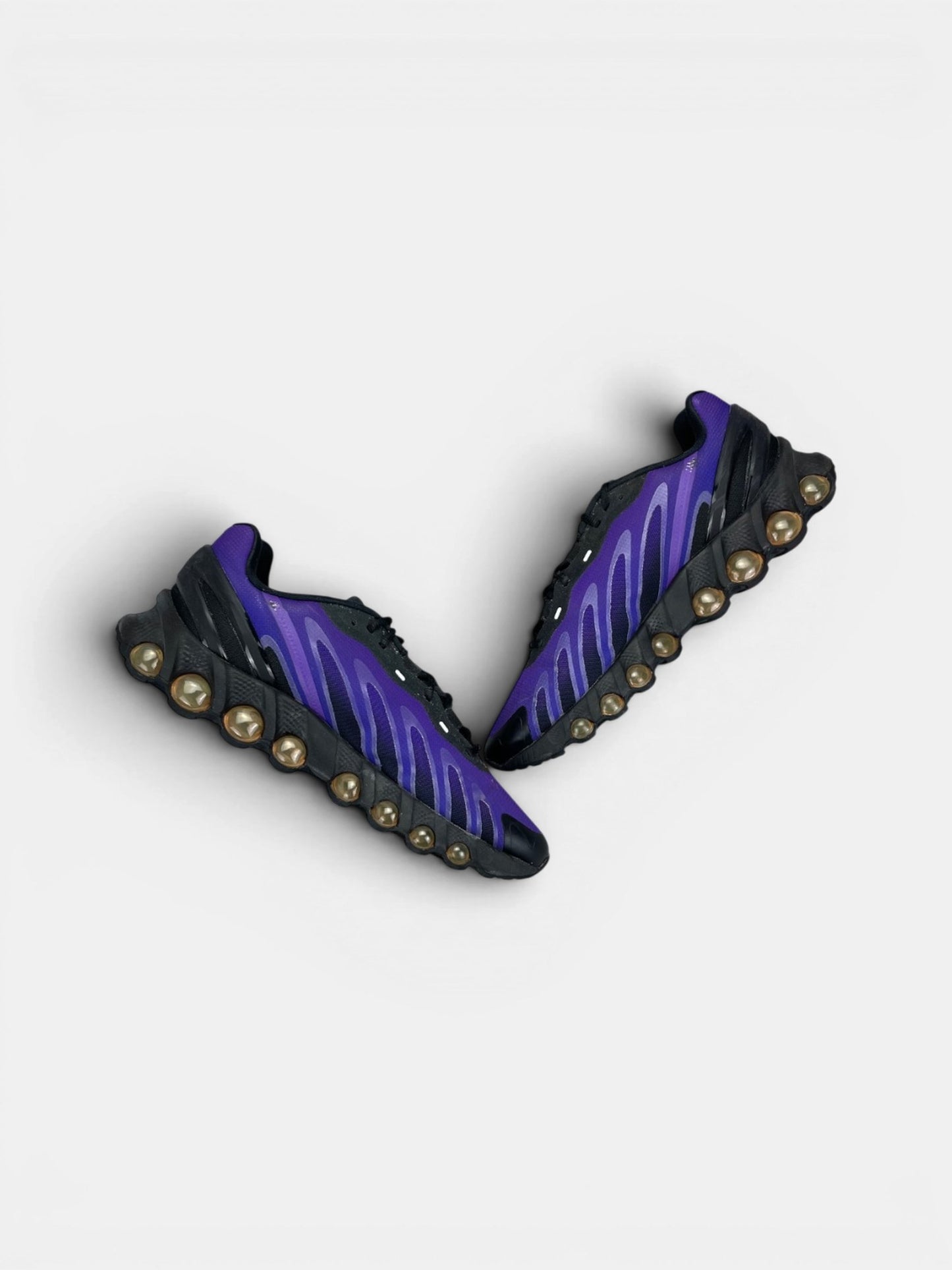 Nike Air Max DN8 Fierce Purple — buty sportowe męskie w bardzo dobrym stanie rozmiar 45.5, widok z góry na wewnętrzną stronę butów