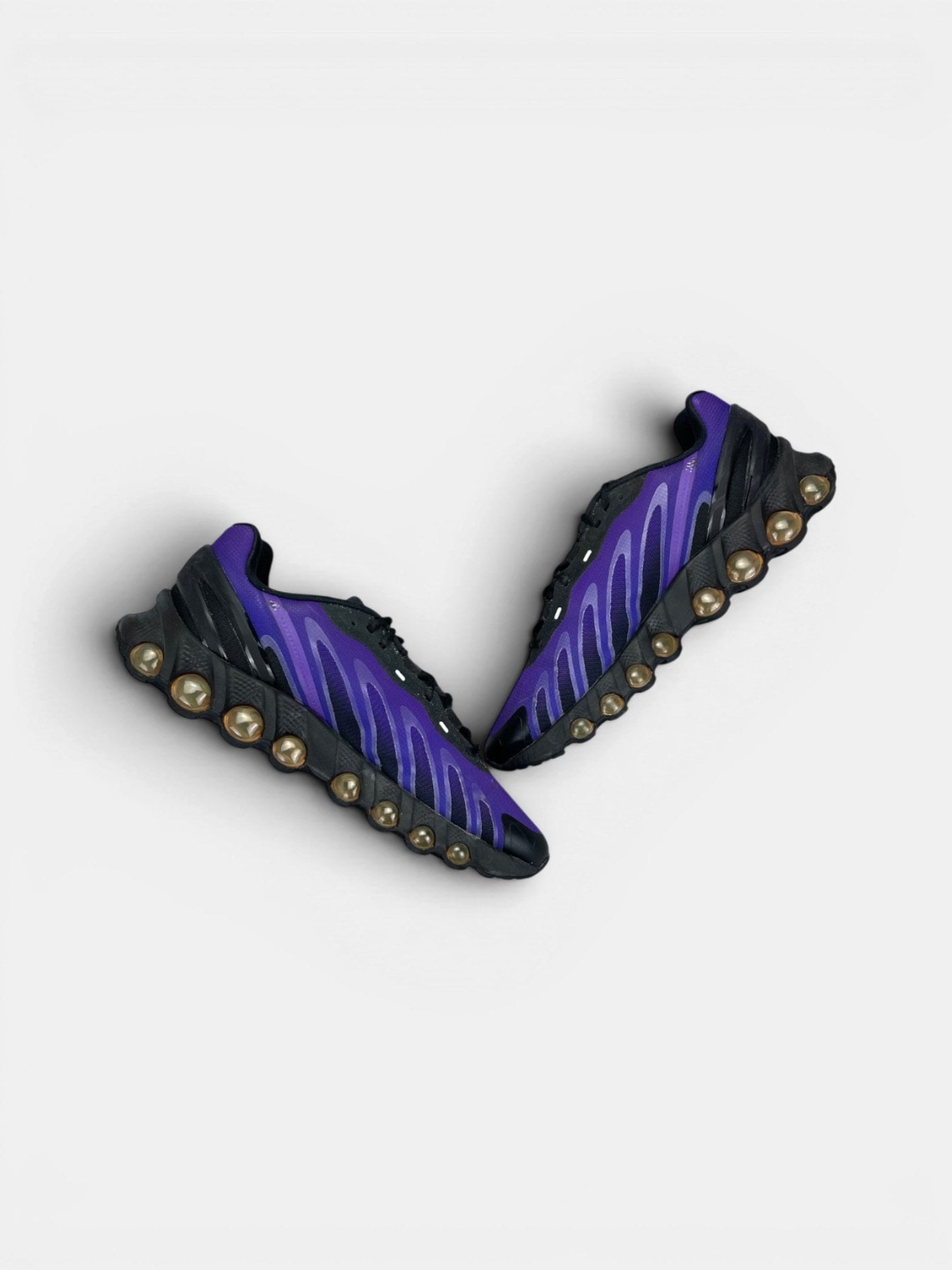 Nike Air Max DN8 Fierce Purple — buty sportowe męskie w bardzo dobrym stanie rozmiar 45.5, widok z góry na wewnętrzną stronę butów