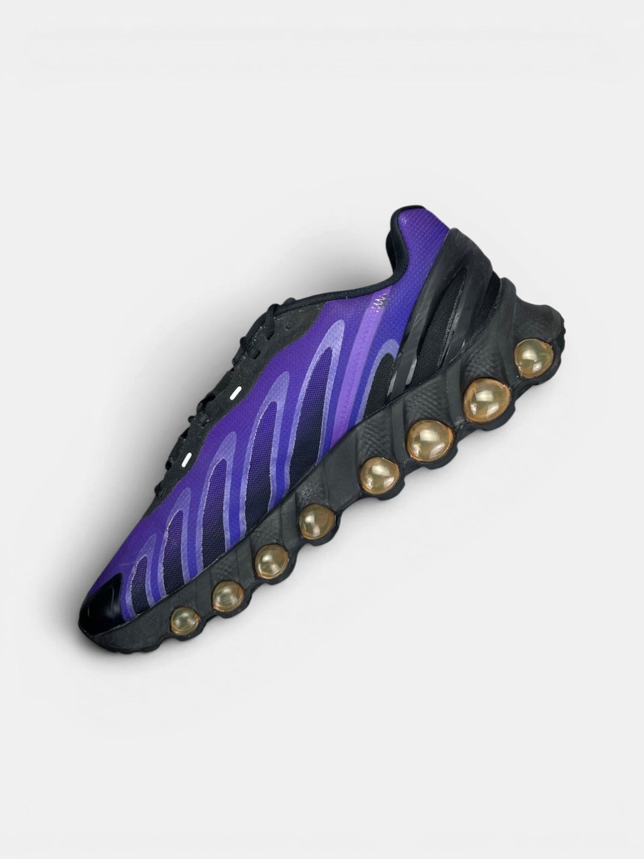 Nike Air Max DN8 Fierce Purple — buty sportowe męskie w bardzo dobrym stanie rozmiar 45.5, wewnętrzny panel prawego buta