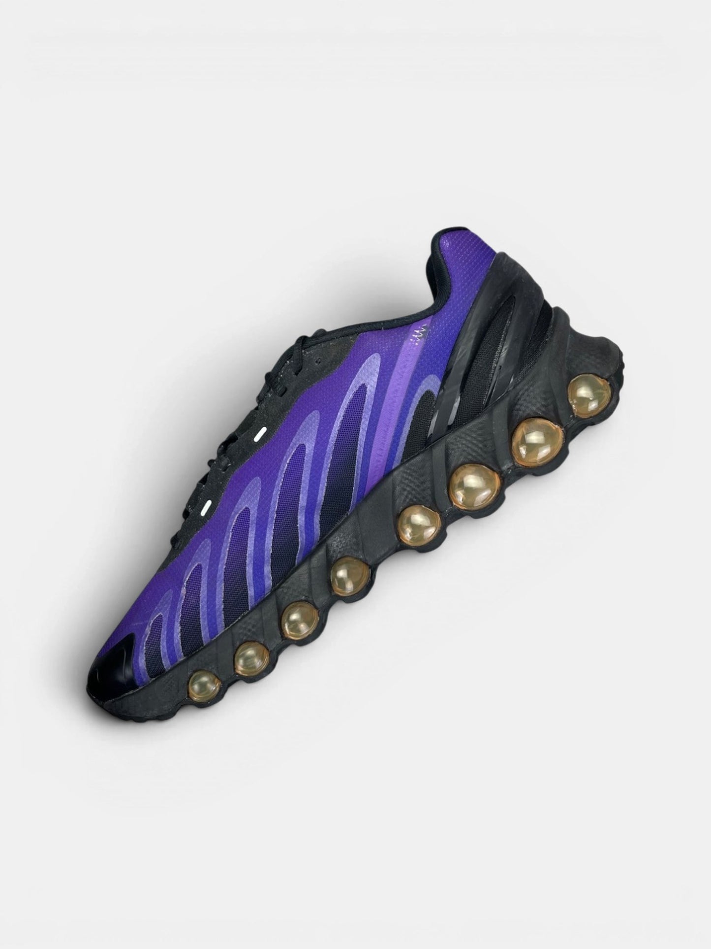 Nike Air Max DN8 Fierce Purple — buty sportowe męskie w bardzo dobrym stanie rozmiar 45.5, wewnętrzny panel prawego buta