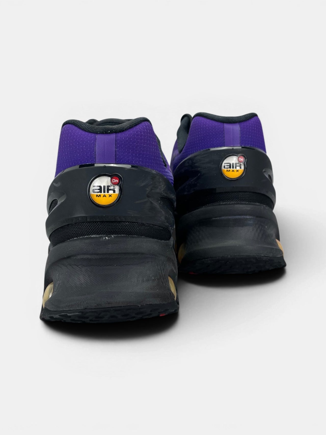 Nike Air Max DN8 Fierce Purple — buty sportowe męskie w bardzo dobrym stanie rozmiar 45.5, widok z tyłu