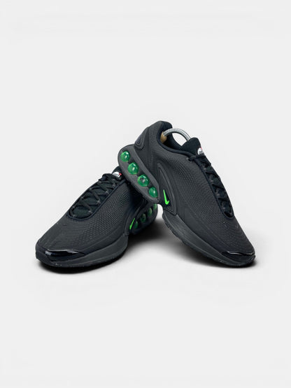 Nike Air Max DN Black Green Strike — buty sportowe męskie w bardzo dobrym stanie rozmiar 42, boczny profil