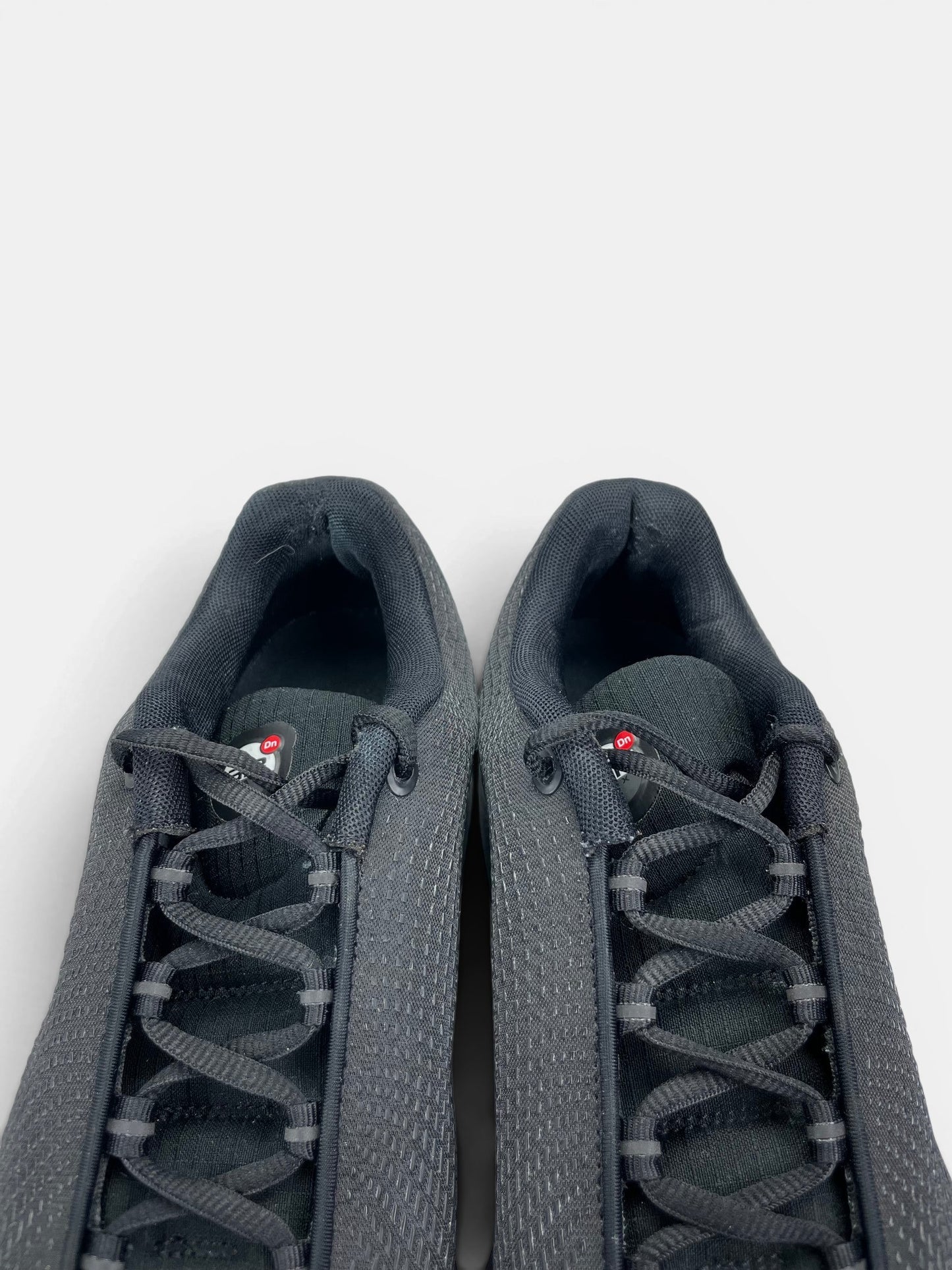 Nike Air Max DN Black Green Strike — buty sportowe męskie w bardzo dobrym stanie rozmiar 42, zapiętki butów