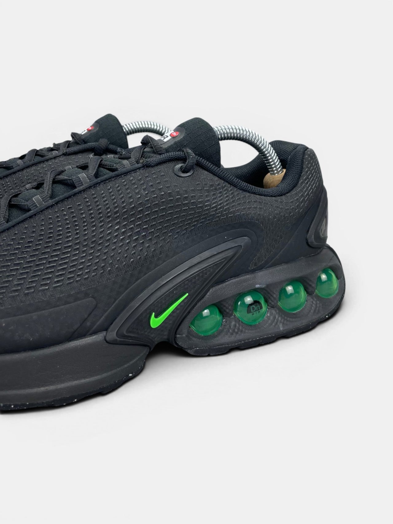 Nike Air Max DN Black Green Strike — buty sportowe męskie w bardzo dobrym stanie rozmiar 42, opcjonalne zdjęcie 1