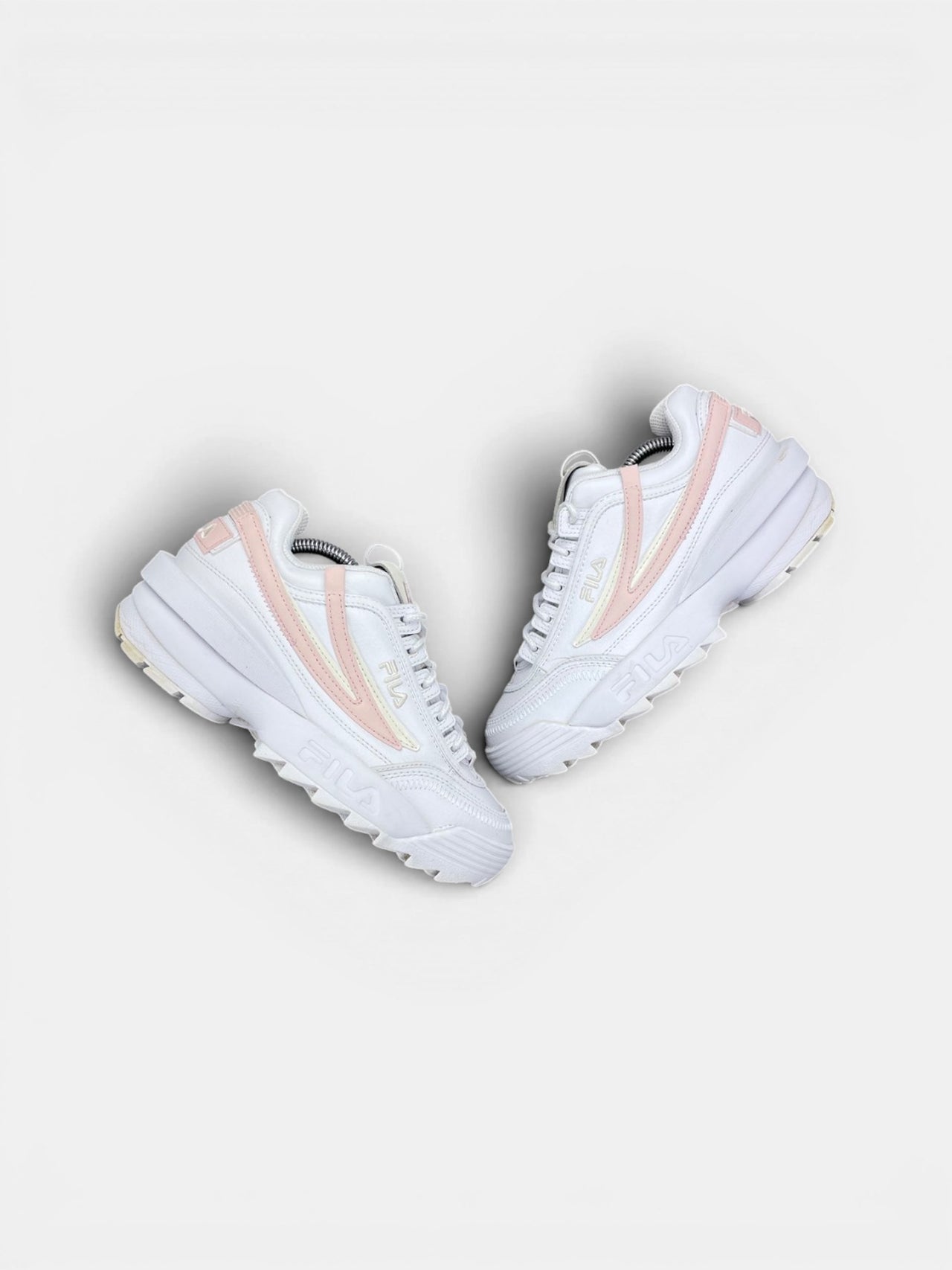 Fila Disruptor — buty sportowe damskie w bardzo dobrym stanie rozmiar 39, widok z góry na zewnętrzną stronę butów