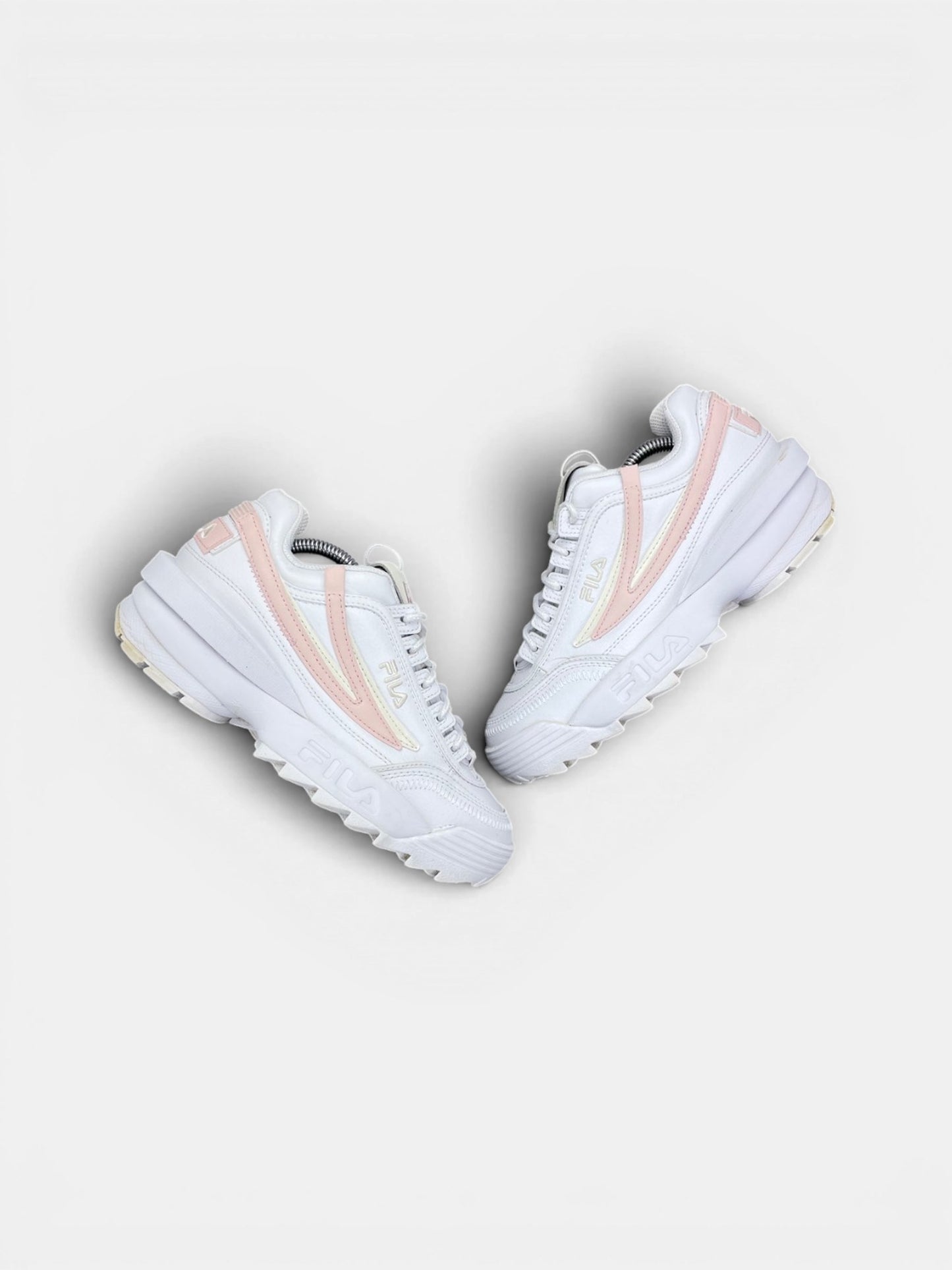 Fila Disruptor — buty sportowe damskie w bardzo dobrym stanie rozmiar 39, widok z góry na zewnętrzną stronę butów