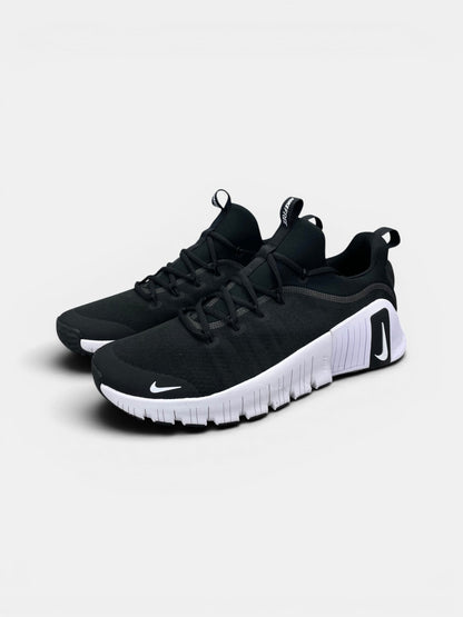 Nike Free Metcon 6 — buty sportowe męskie w bardzo dobrym stanie rozmiar 47.5, widok z boku