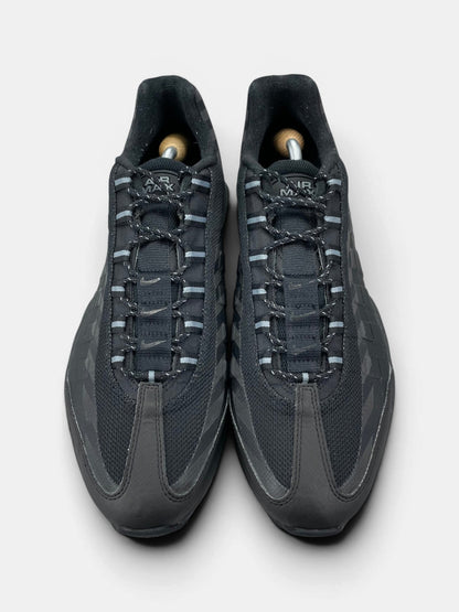 Nike Air Max 95 Ultra “Black / Grey” Ultra Black Grey — buty sportowe męskie w bardzo dobrym stanie rozmiar 46, widok z góry