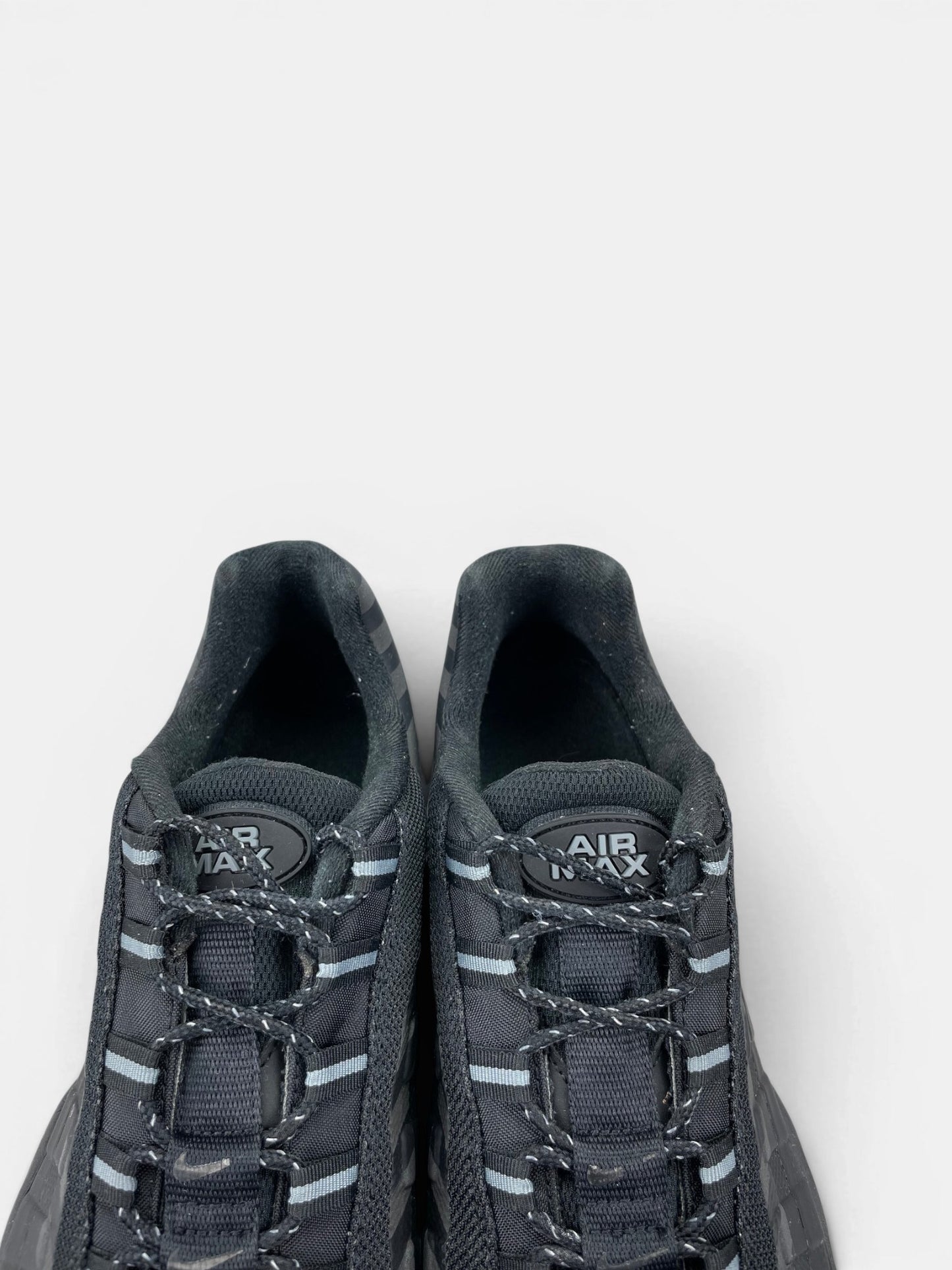 Nike Air Max 95 Ultra “Black / Grey” Ultra Black Grey — buty sportowe męskie w bardzo dobrym stanie rozmiar 46, zapiętki butów