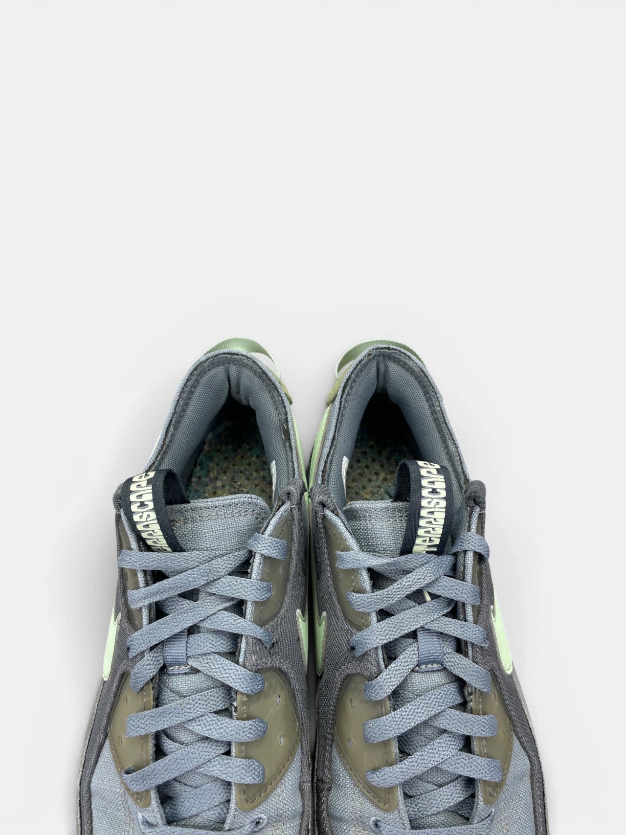 Nike Air Max Terrascape 90 Cool Grey Honeydew — buty sportowe męskie w bardzo dobrym stanie rozmiar 45.5, zapiętki butów