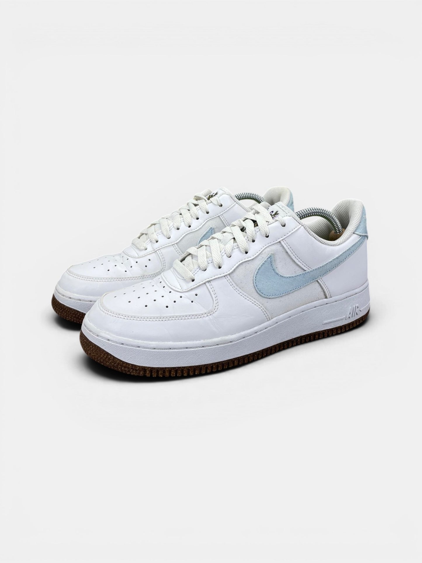 Nike Air Force 1 Low Indigo — buty sportowe męskie w bardzo dobrym stanie rozmiar 42.5, widok z boku