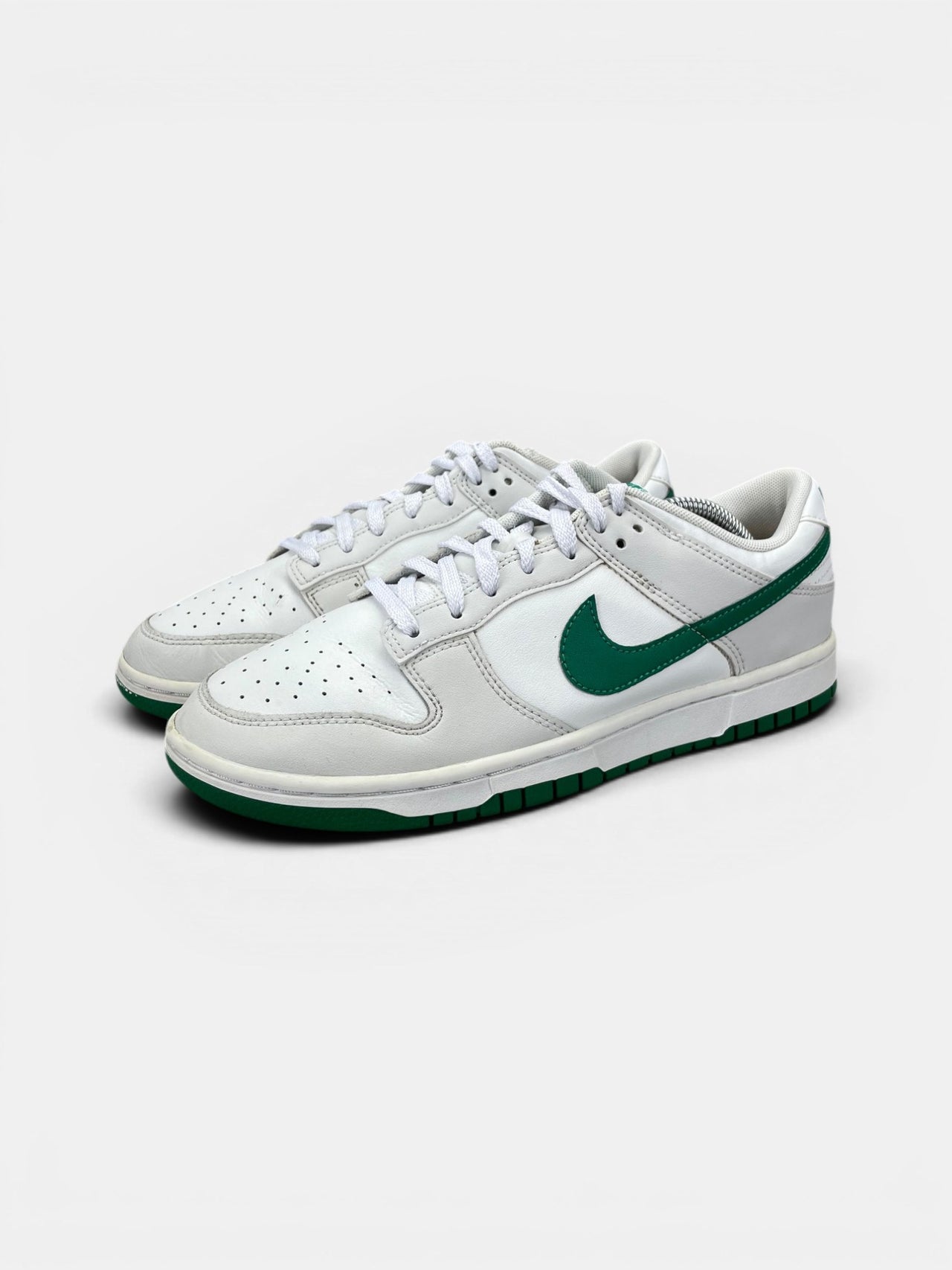 Nike Dunk Low Retro Malachite — buty sportowe męskie w bardzo dobrym stanie rozmiar 41, widok z boku