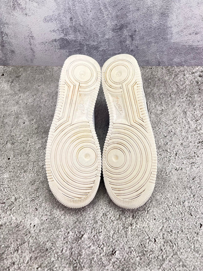 Nike Air Force 1 Low White/Black — buty sportowe męskie w bardzo dobrym stanie rozmiar 45, podeszwa