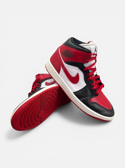 Jordan Air Jordan 1 Mid Alternate Bred Toe - buty sportowe, boczny profil