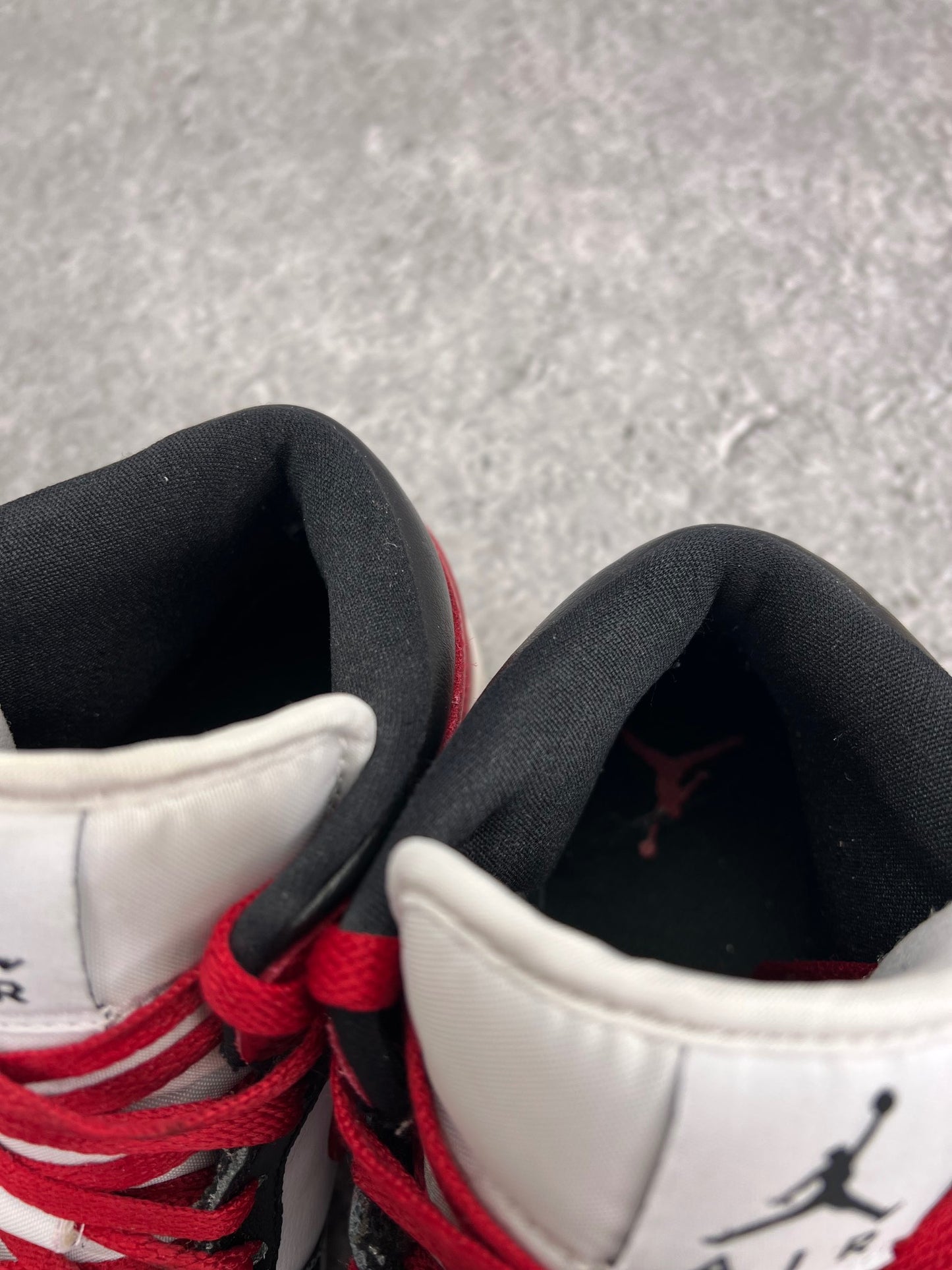 Jordan Air Jordan 1 Mid Alternate Bred Toe - buty sportowe, zapiętki butów