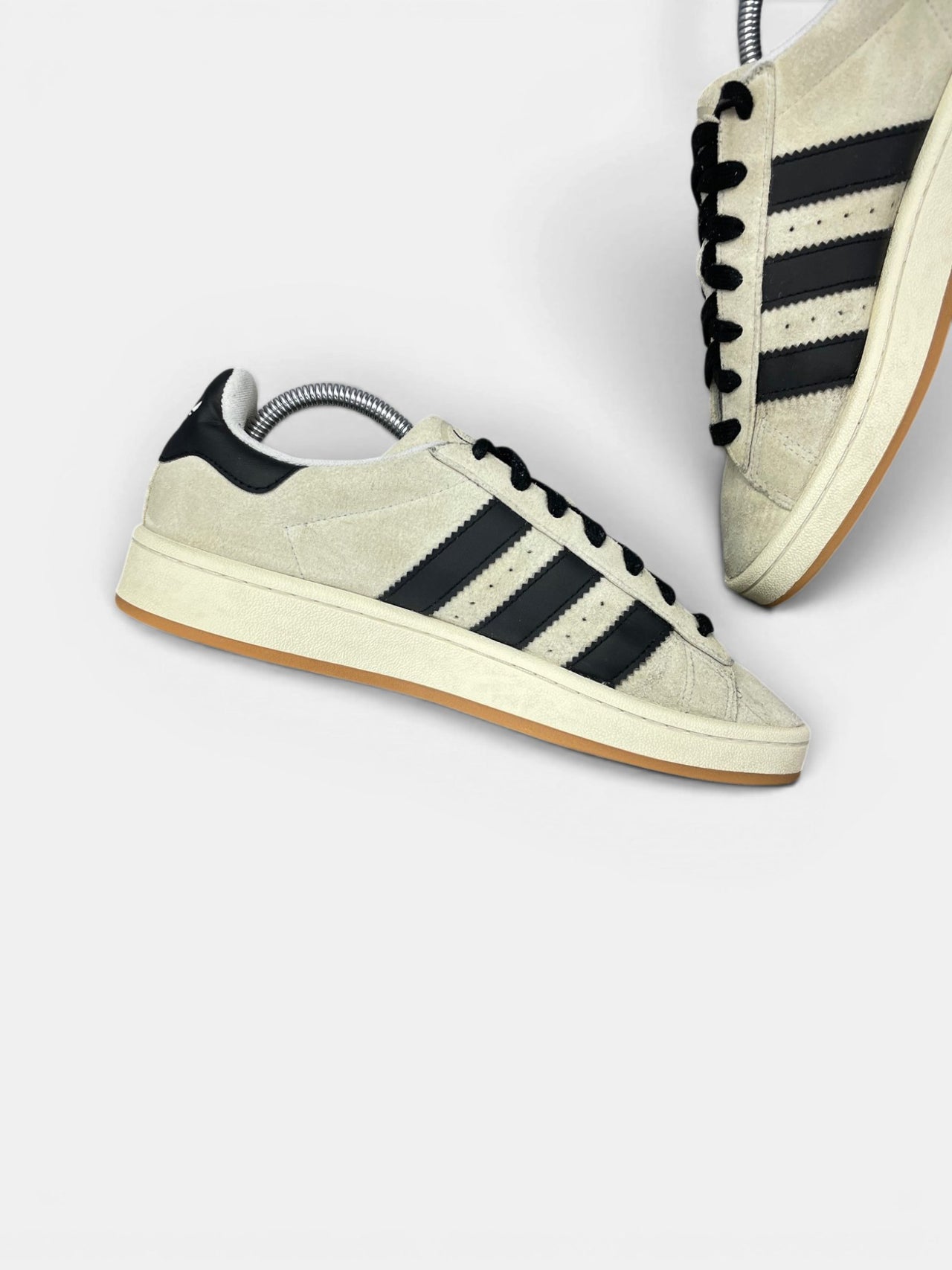 Adidas Campus 00s Crystal White Black — buty sportowe męskie w bardzo dobrym stanie rozmiar 41 1/3, wewnętrzny panel lewego buta