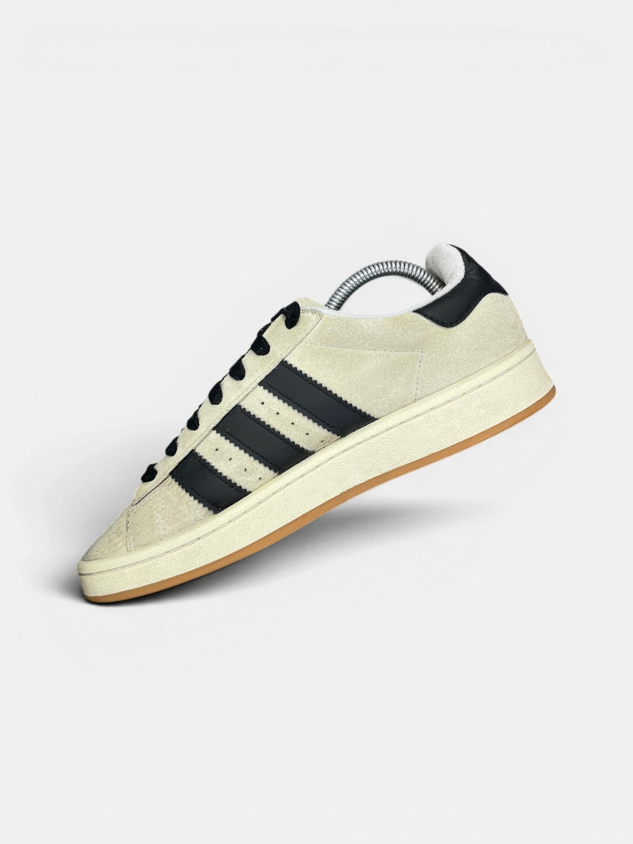 Adidas Campus 00s Crystal White Black — buty sportowe męskie w bardzo dobrym stanie rozmiar 41 1/3, wewnętrzny panel prawego buta