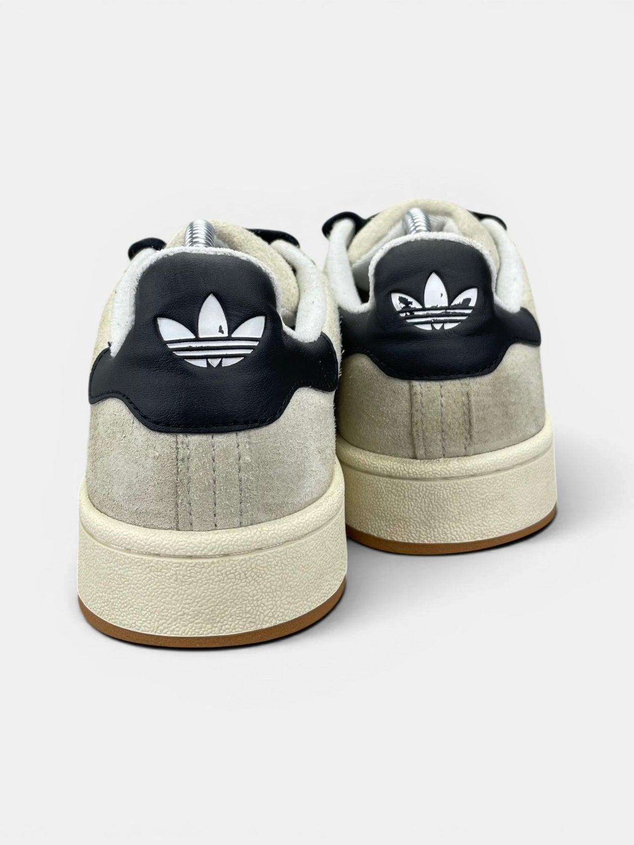 Adidas Campus 00s Crystal White Black — buty sportowe męskie w bardzo dobrym stanie rozmiar 41 1/3, widok z tyłu
