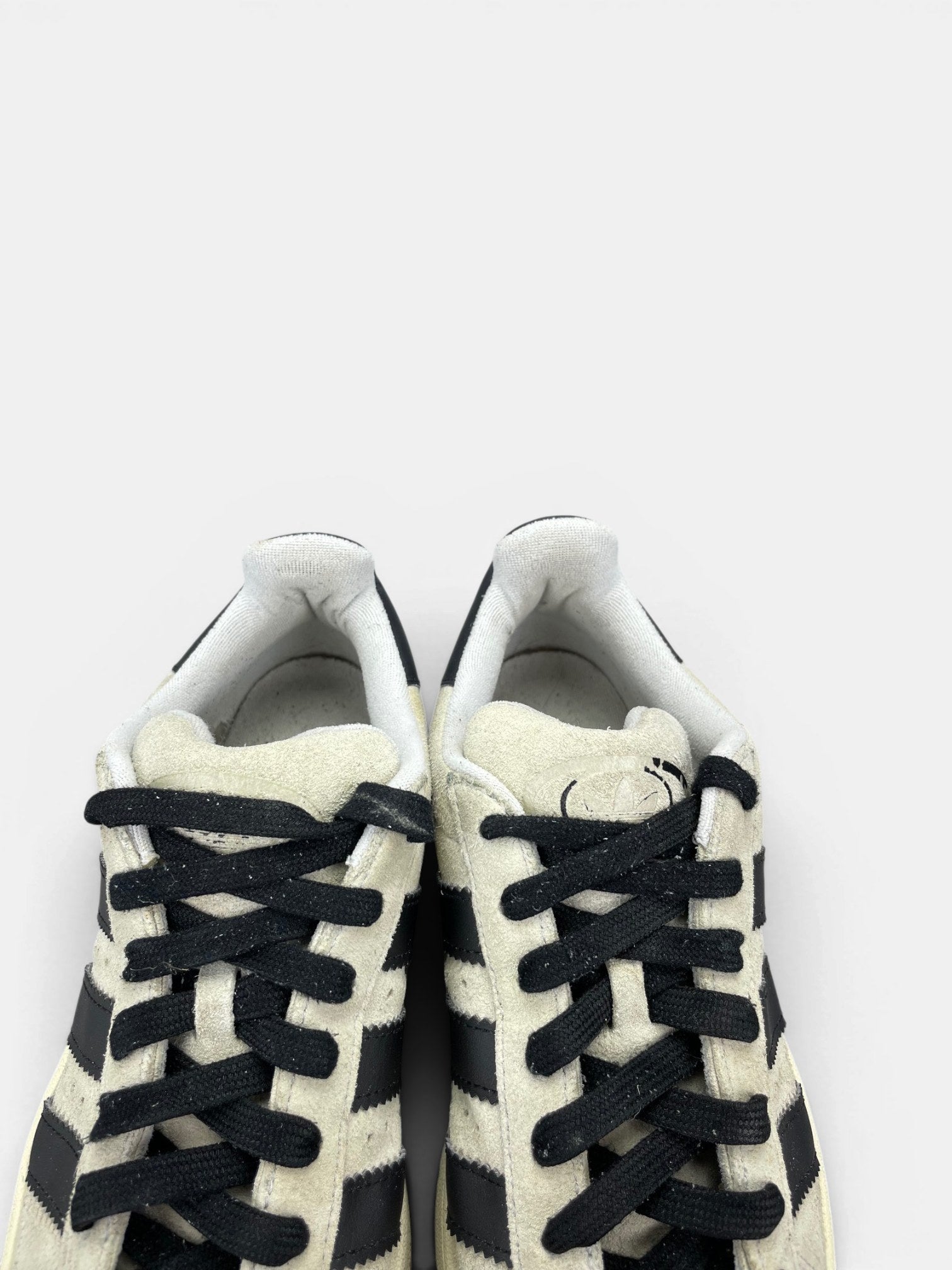 Adidas Campus 00s Crystal White Black — buty sportowe męskie w bardzo dobrym stanie rozmiar 41 1/3, zapiętki butów