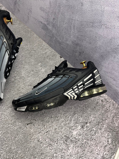Nike Air Max Plus 3 'Black White' Black White - buty sportowe, zewnętrzny panel lewego buta