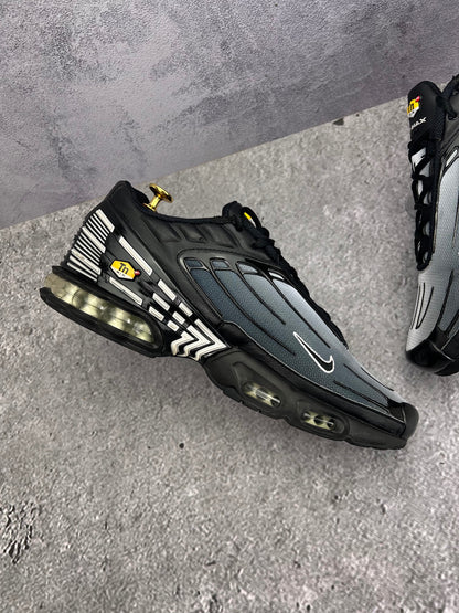 Nike Air Max Plus 3 'Black White' Black White - buty sportowe, wewnętrzny panel lewego buta