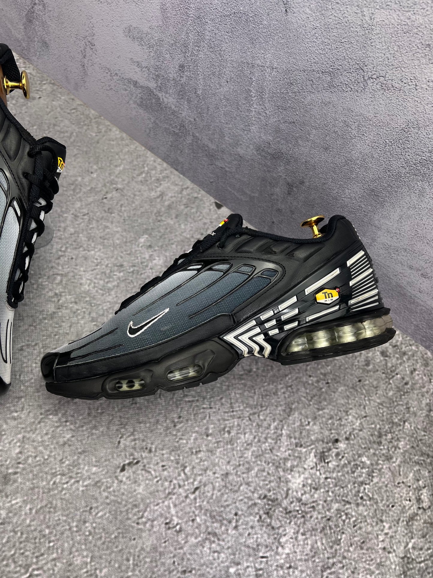 Nike Air Max Plus 3 'Black White' Black White - buty sportowe, wewnętrzny panel prawego buta