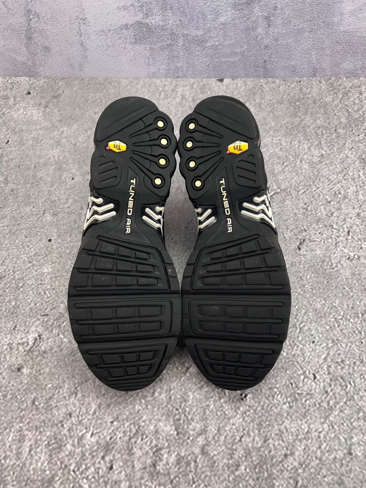 Nike Air Max Plus 3 'Black White' Black White - buty sportowe, widok z tyłu