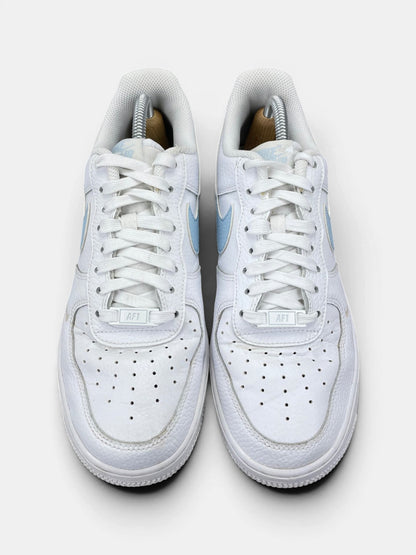 Nike Air Force 1 '07 Light Armory Blue — buty sportowe damskie w bardzo dobrym stanie rozmiar 40.5, widok z góry