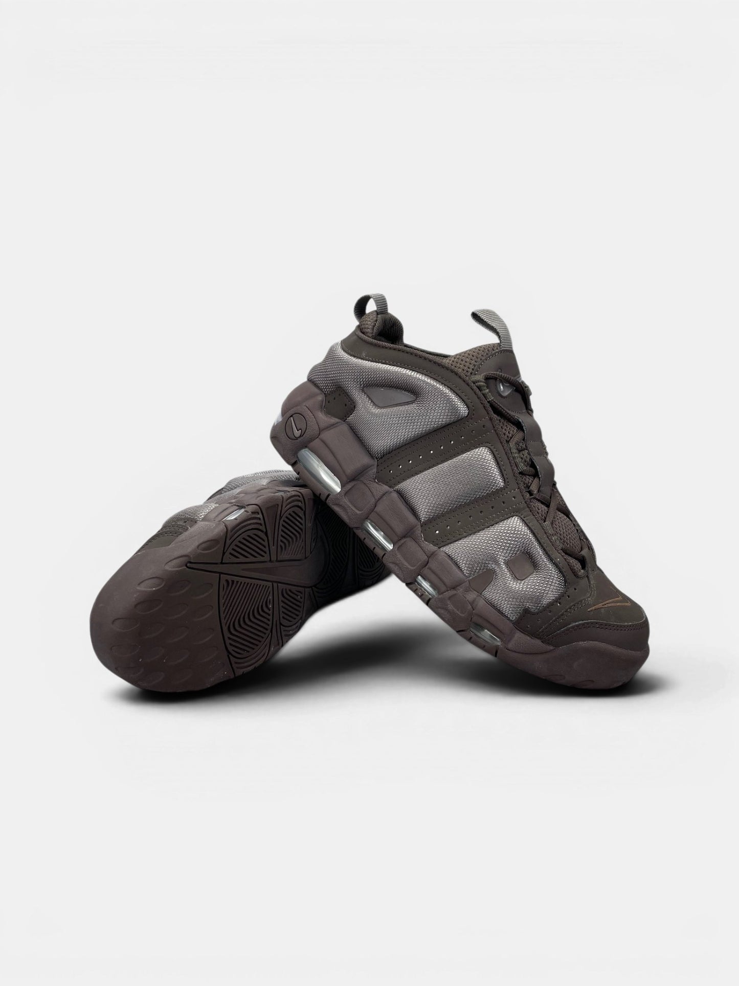 Nike Air More Uptempo Low Baroque Brown — buty sportowe męskie w bardzo dobrym stanie rozmiar 44, boczny profil