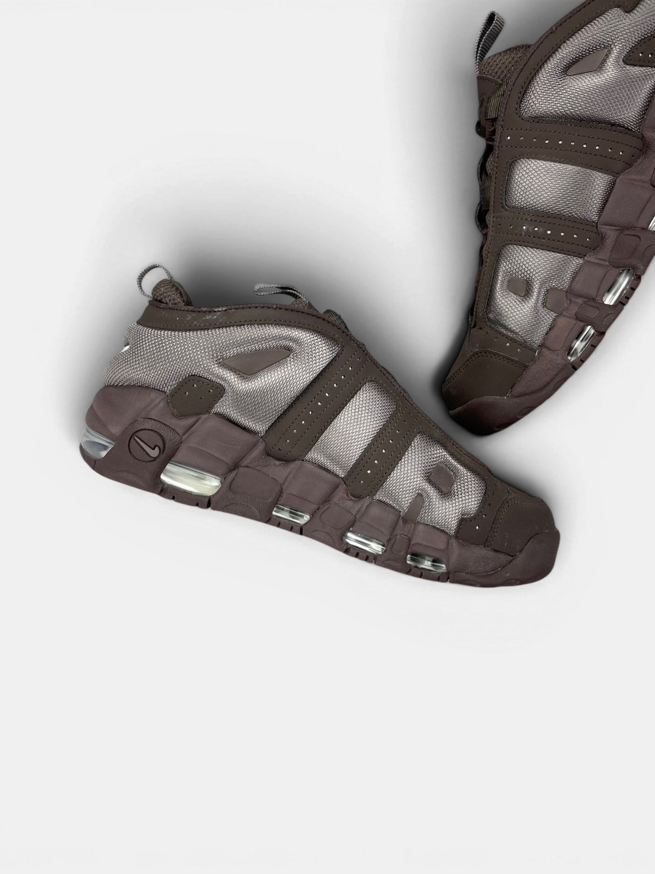 Nike Air More Uptempo Low Baroque Brown — buty sportowe męskie w bardzo dobrym stanie rozmiar 44, wewnętrzny panel lewego buta
