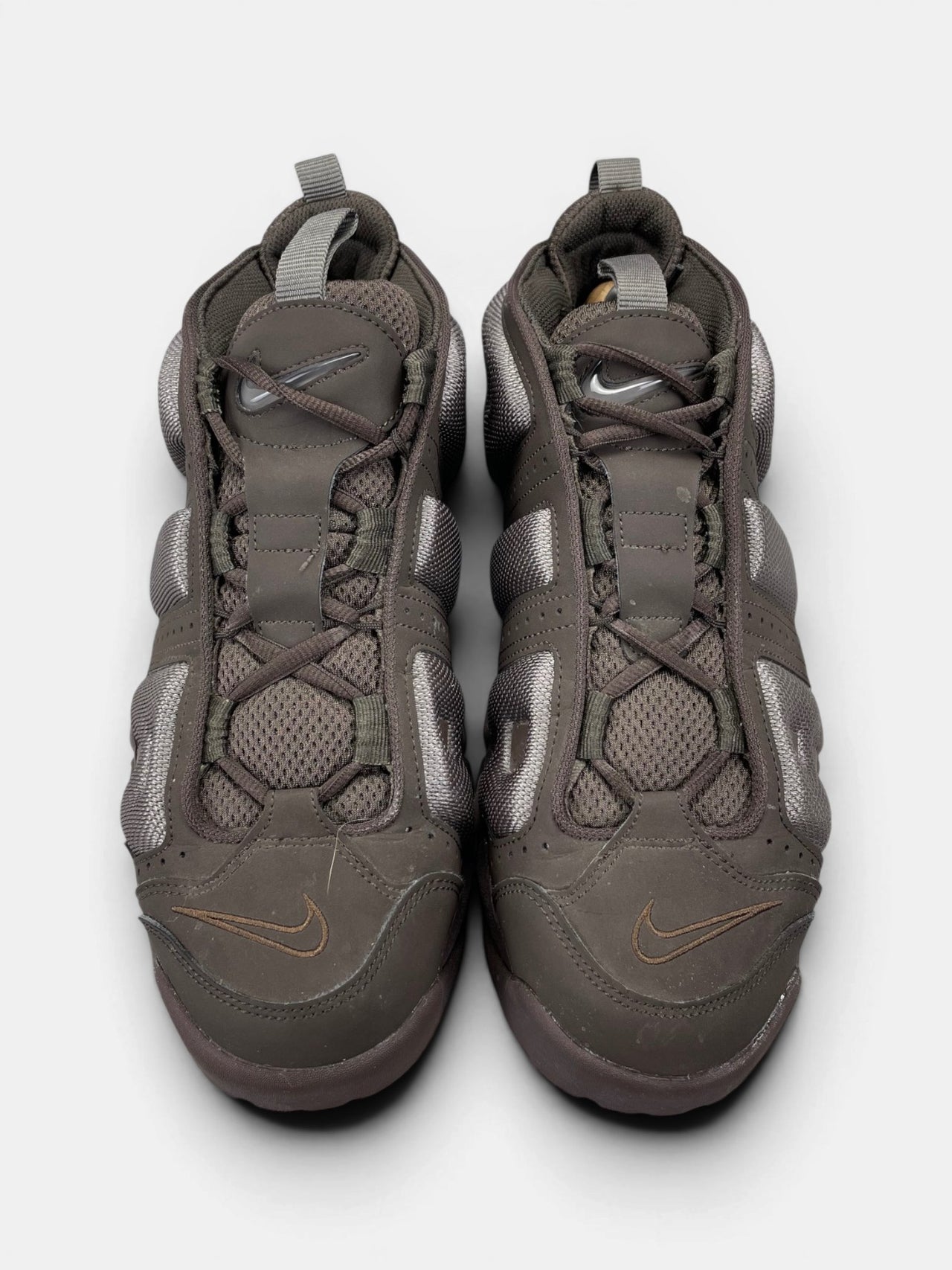Nike Air More Uptempo Low Baroque Brown — buty sportowe męskie w bardzo dobrym stanie rozmiar 44, widok z góry