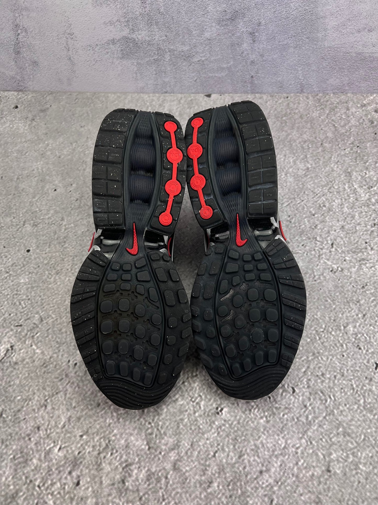 Nike Air Max Dn — buty sportowe męskie w bardzo dobrym stanie rozmiar 44, widok z tyłu