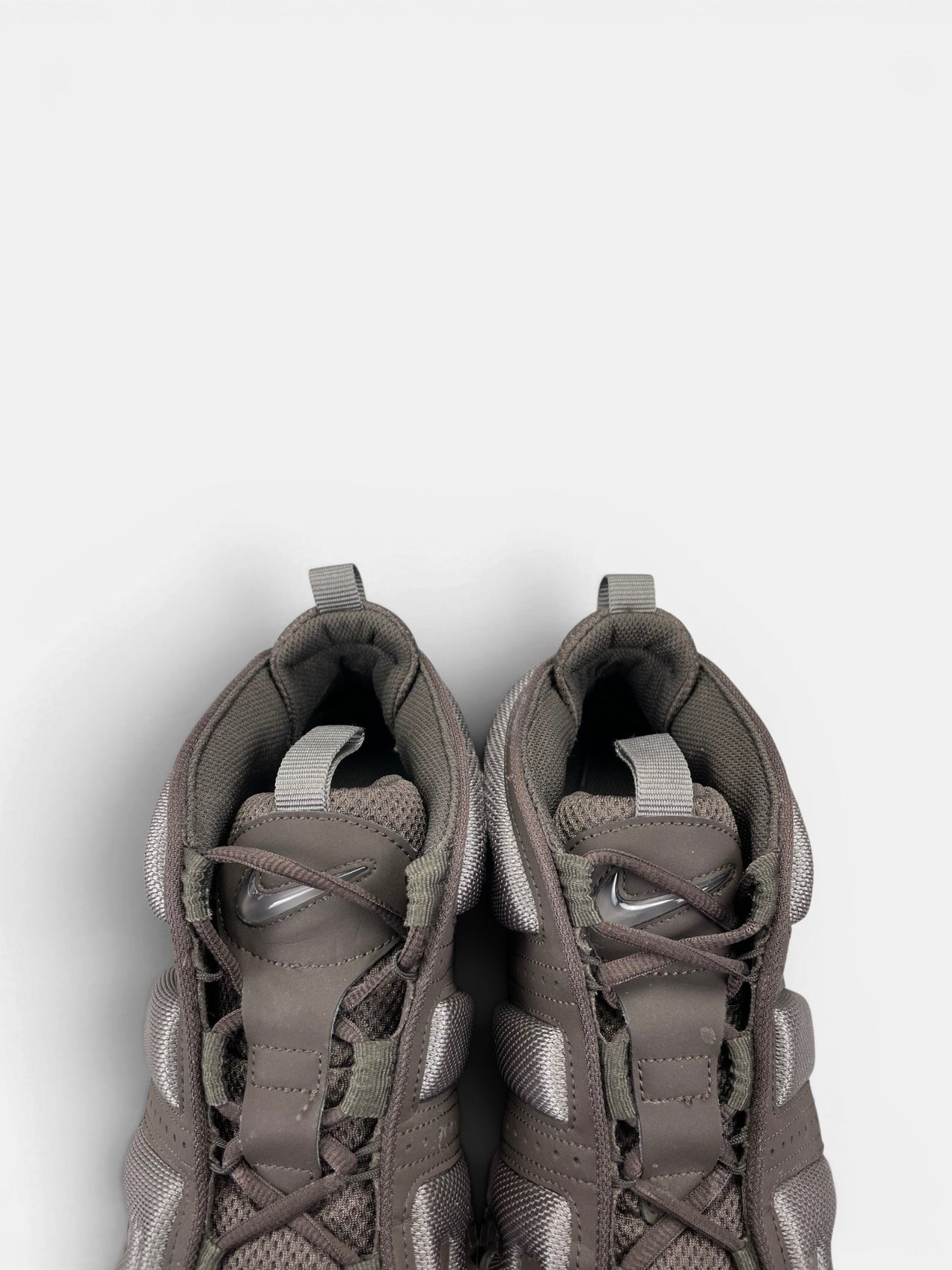 Nike Air More Uptempo Low Baroque Brown — buty sportowe męskie w bardzo dobrym stanie rozmiar 44, zapiętki butów