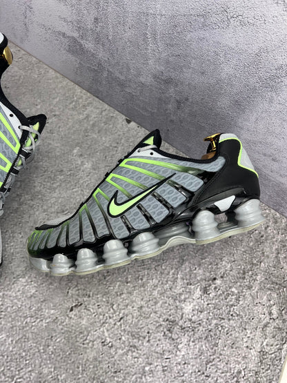 Nike Shox TL Wolf Grey Lime - buty sportowe, wewnętrzny panel prawego buta