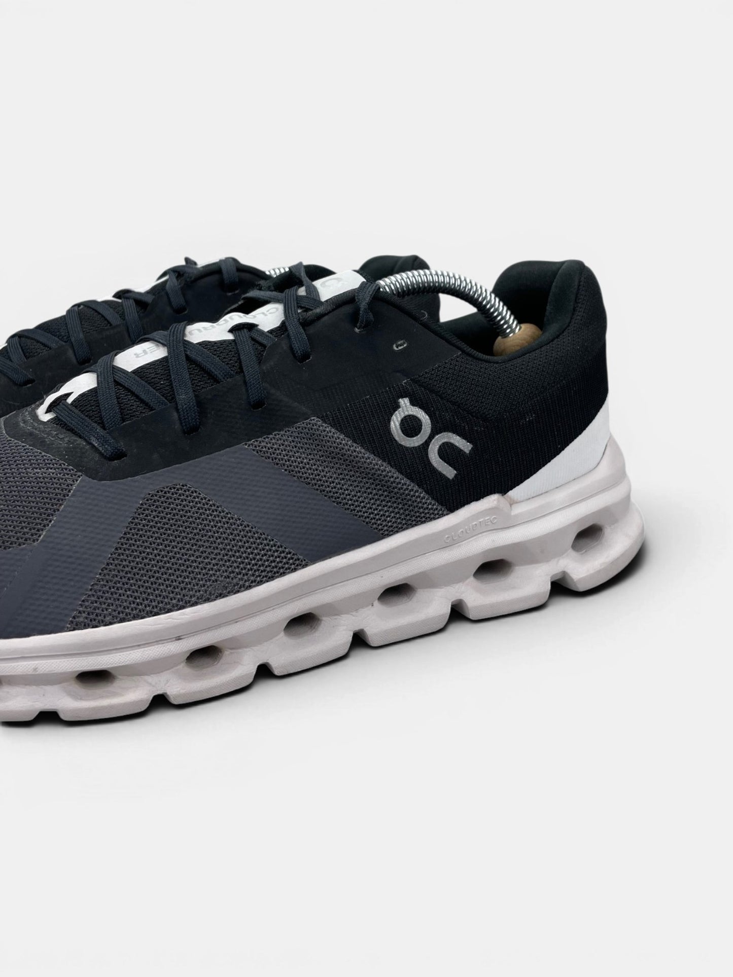 On Cloudrunner Eclipse Frost — buty sportowe męskie w bardzo dobrym stanie rozmiar 44.5, opcjonalne zdjęcie 1