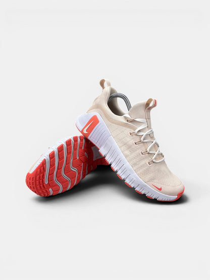 Nike Free Metcon 6 Guava Ice — buty sportowe damskie w bardzo dobrym stanie rozmiar 38, boczny profil