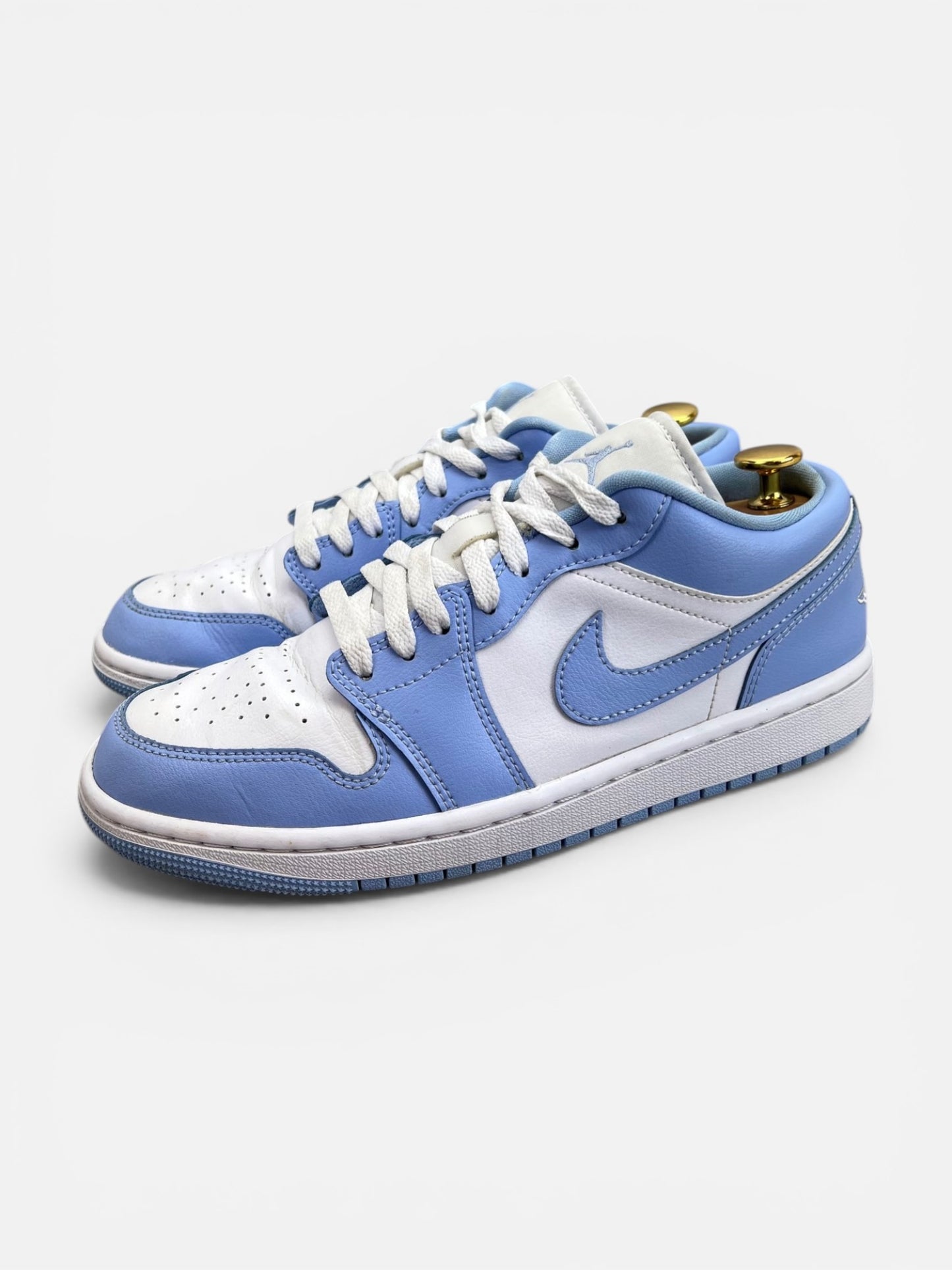 Jordan Air Jordan 1 Low Aluminum - buty sportowe, widok z boku