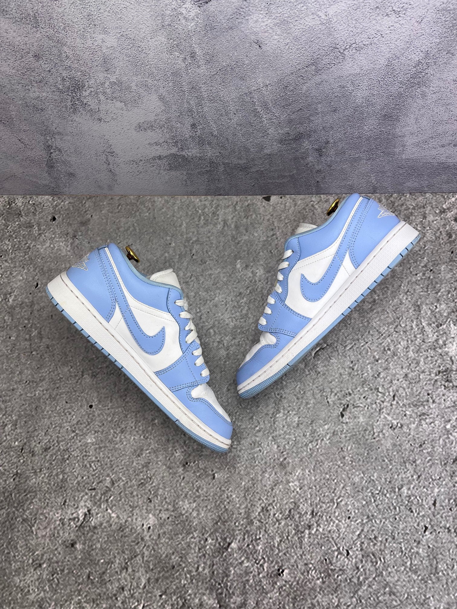 Jordan Air Jordan 1 Low Aluminum - buty sportowe, widok z góry na wewnętrzną stronę butów