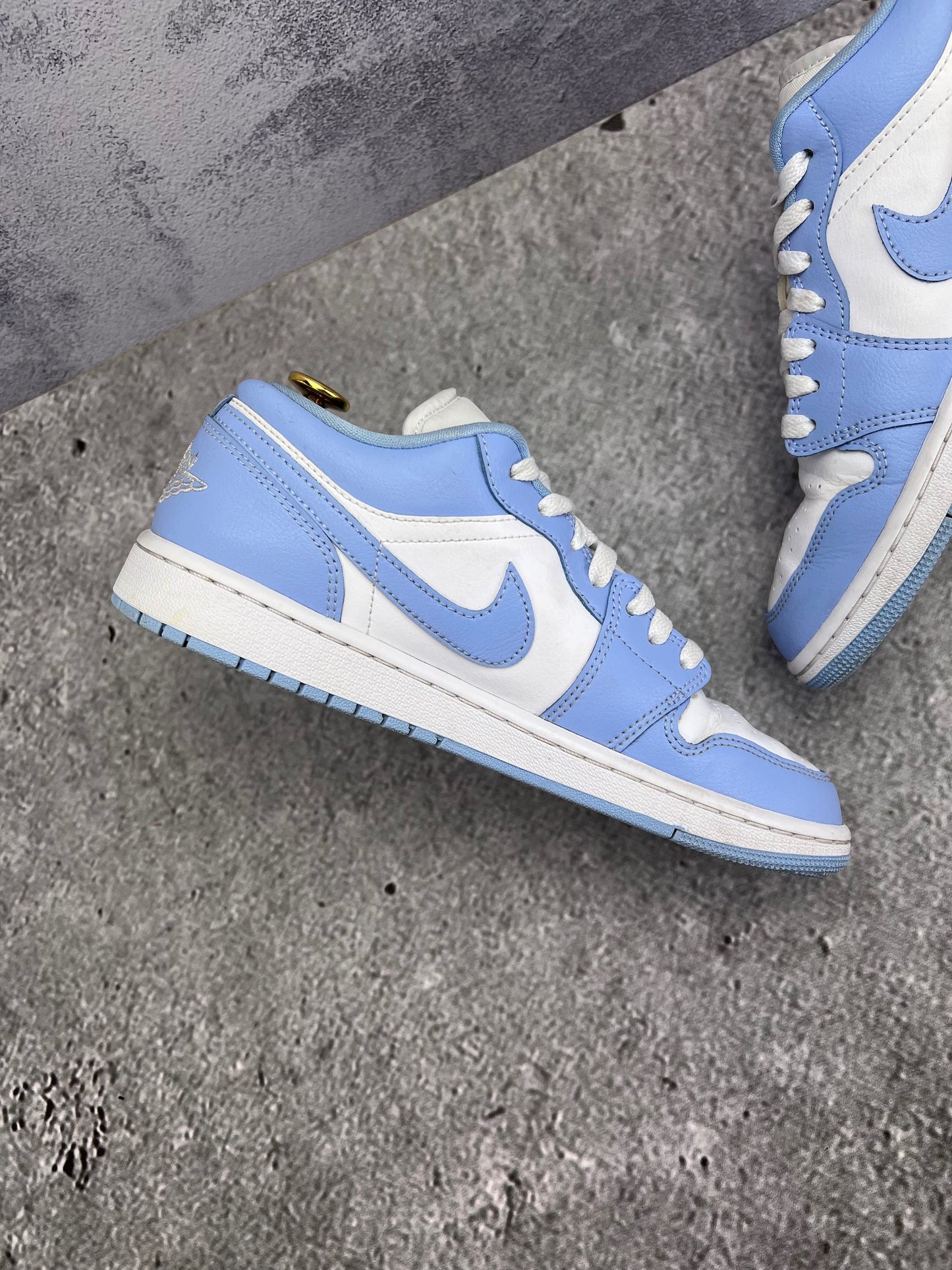 Jordan Air Jordan 1 Low Aluminum - buty sportowe, wewnętrzny panel lewego buta