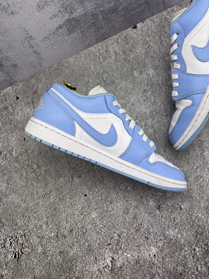Jordan Air Jordan 1 Low Aluminum - buty sportowe, wewnętrzny panel lewego buta